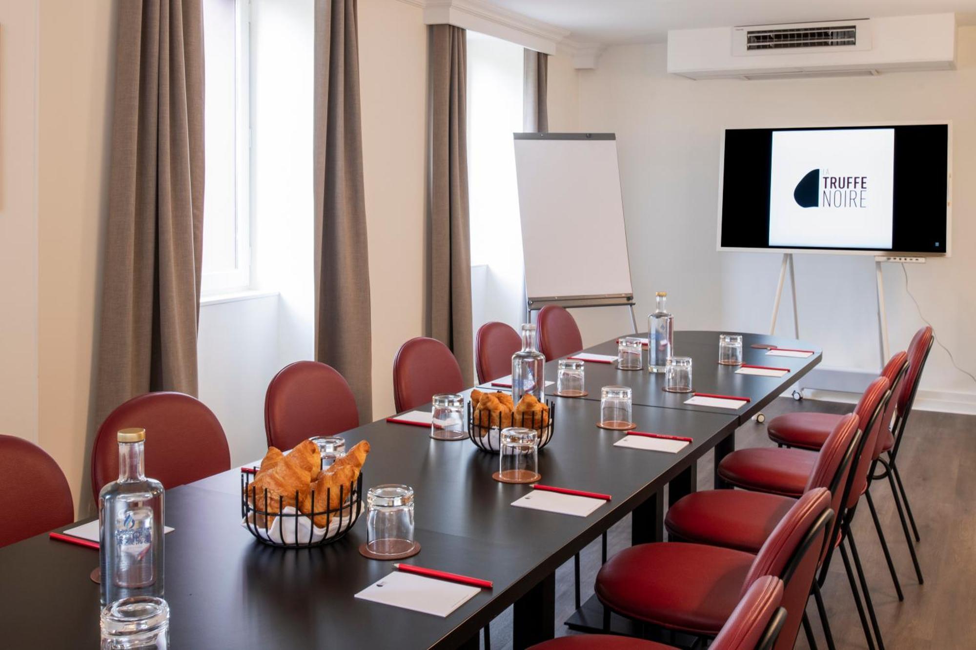 Hotel La Truffe Noire Brive-la-Gaillarde Bagian luar foto