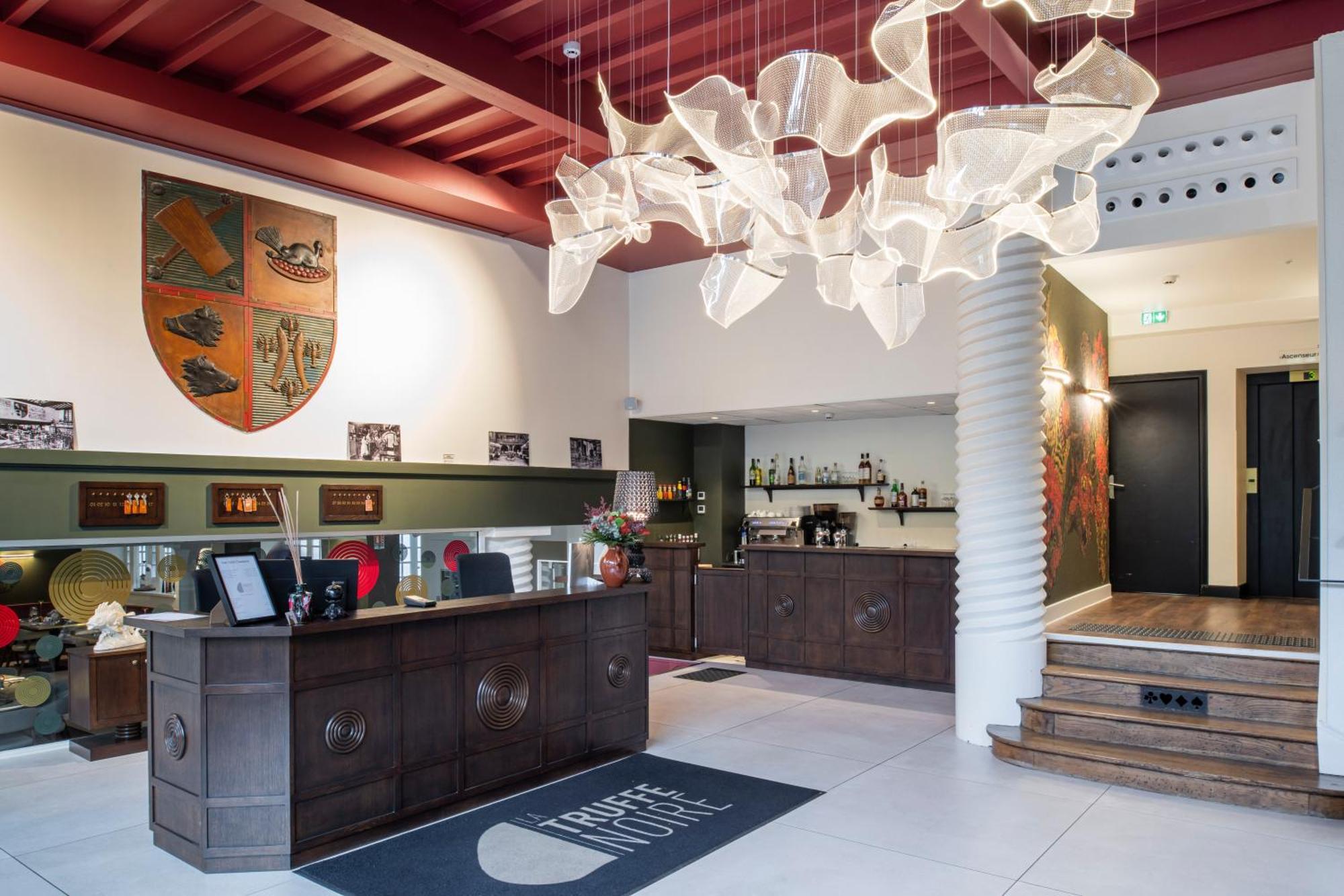 Hotel La Truffe Noire Brive-la-Gaillarde Bagian luar foto