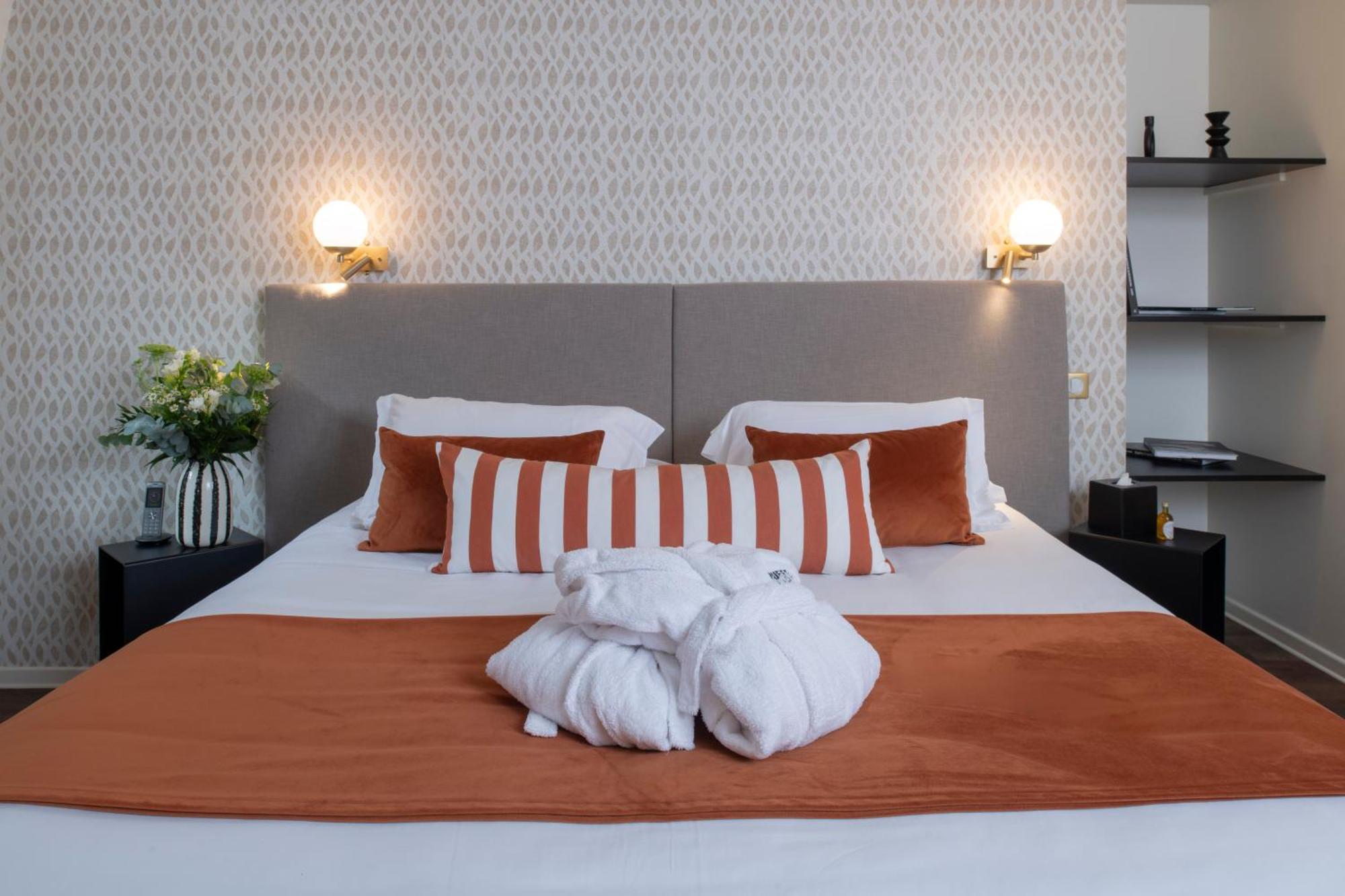 Hotel La Truffe Noire Brive-la-Gaillarde Bagian luar foto