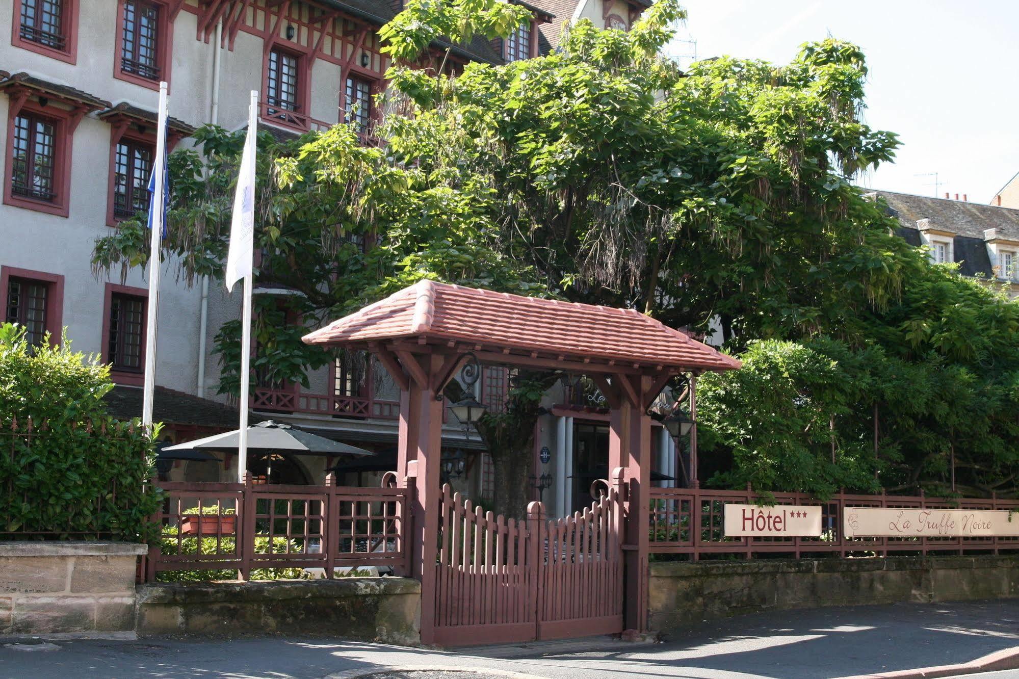 Hotel La Truffe Noire Brive-la-Gaillarde Bagian luar foto